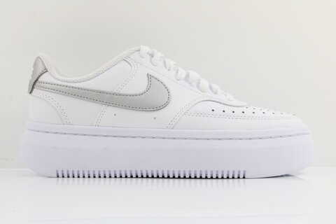 Nike Sneaker