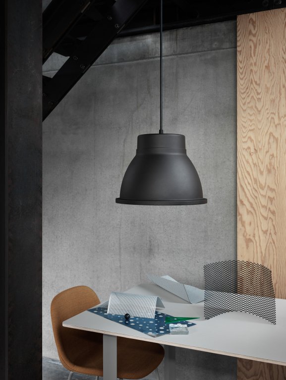 Muuto 70/70 Oak tafel 170x85 eiken/zwart