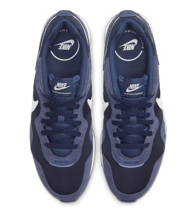 Nike Men Venture Runner Sneakers