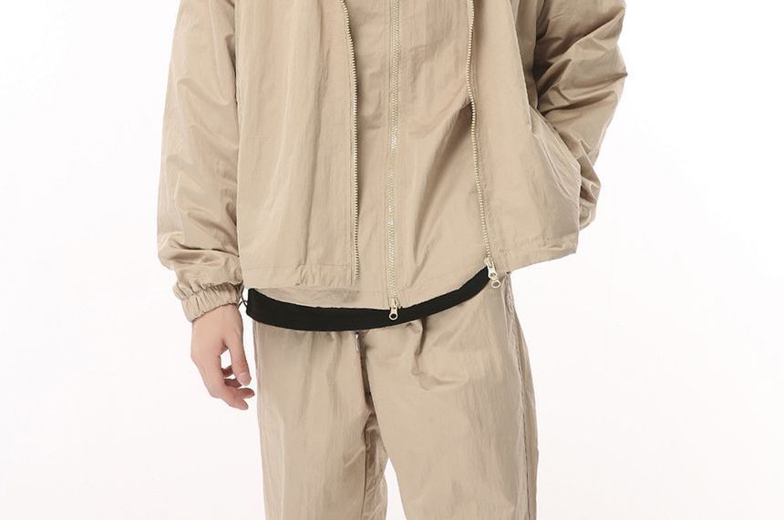 FAERIS - Effen jack met rits / Utility vest met rits / Broek met hoge taille en wijde pijpen