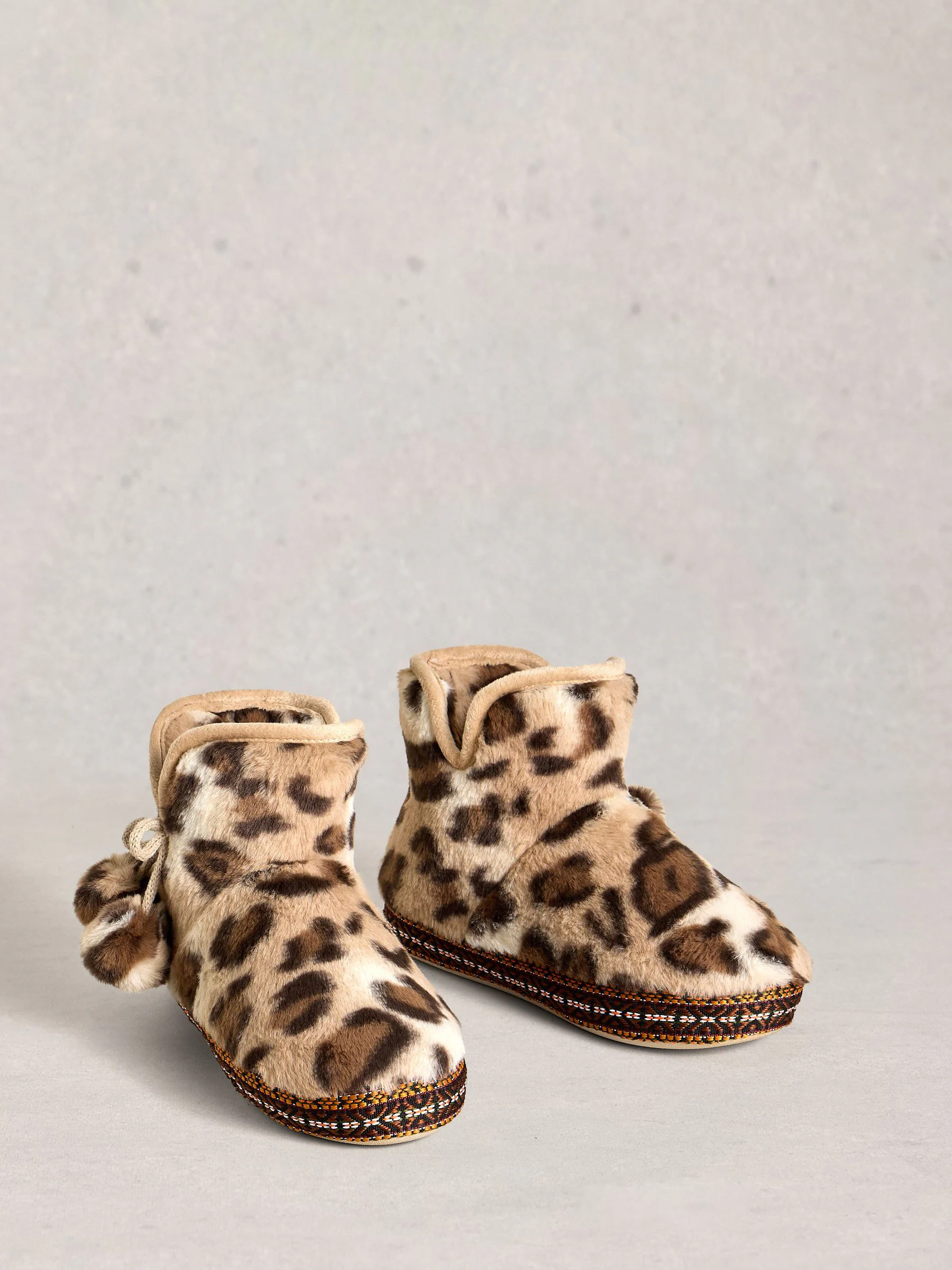 Animal - White Stuff pantoffels van imitatiebont