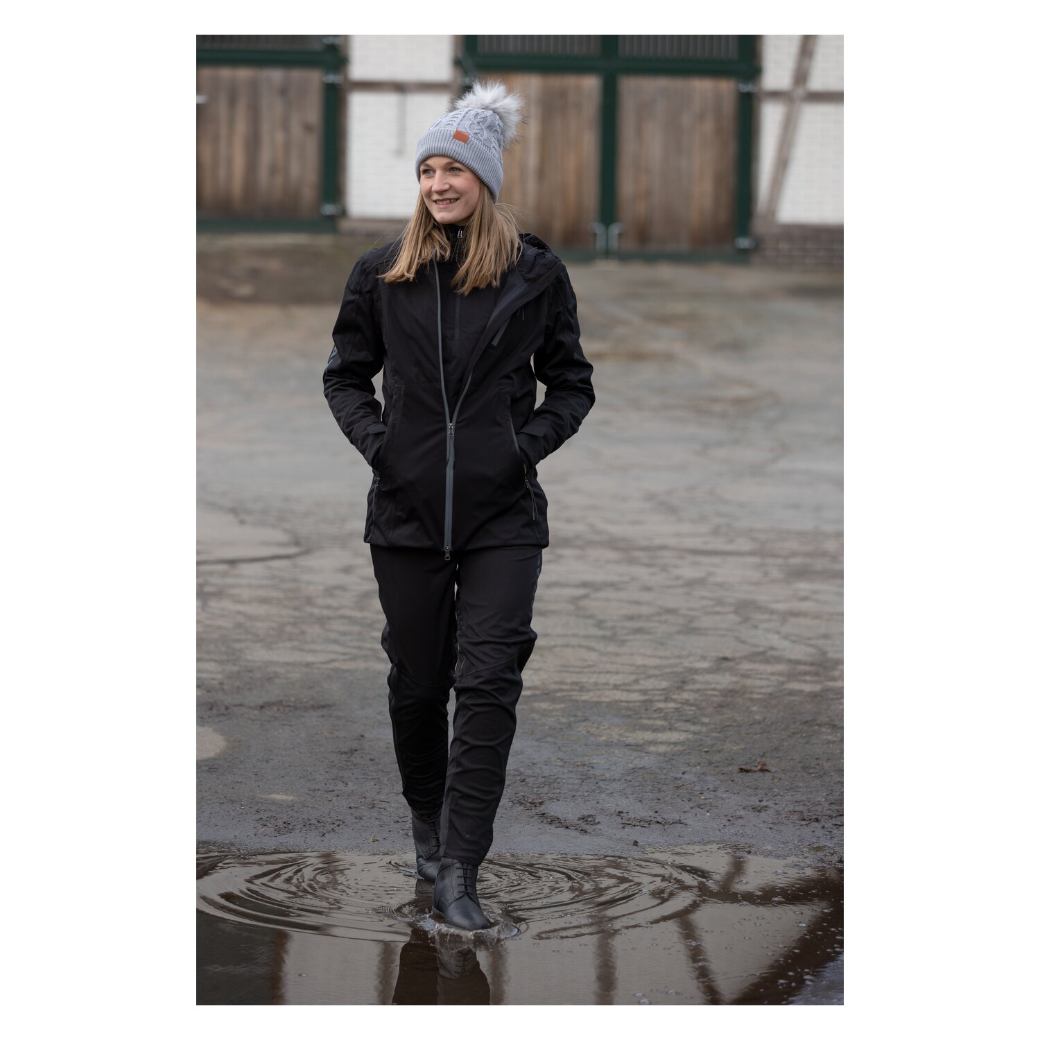 ARIAT Jacke Venture Waterproof - black