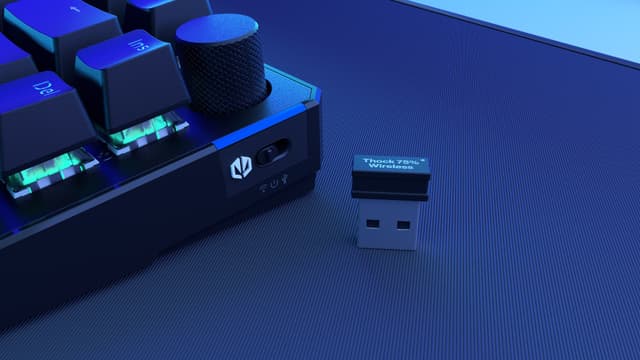 Endorfy Thock trådløst tastatur