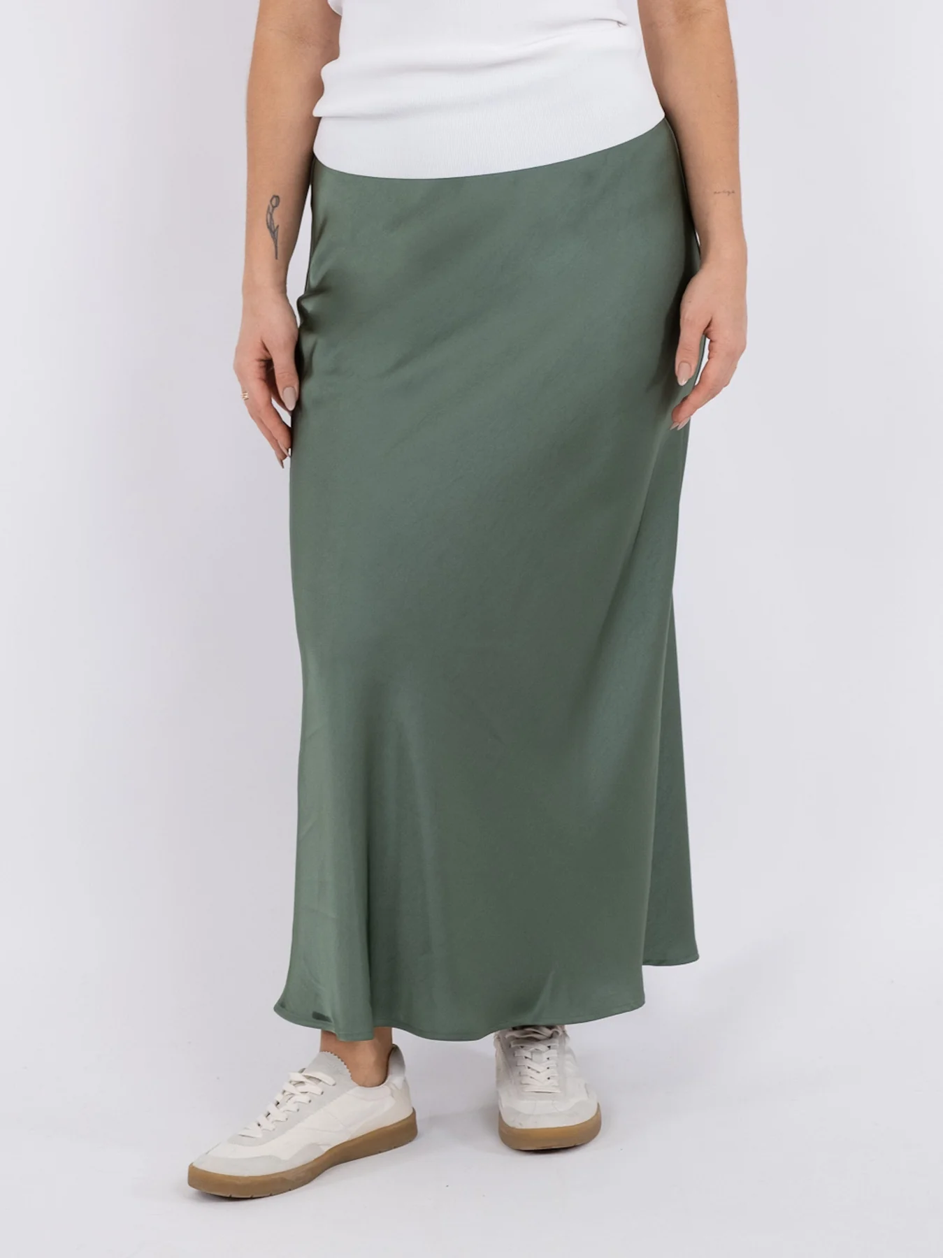 Neo Noir Vicky Heavy Sateen Skirt forrest green