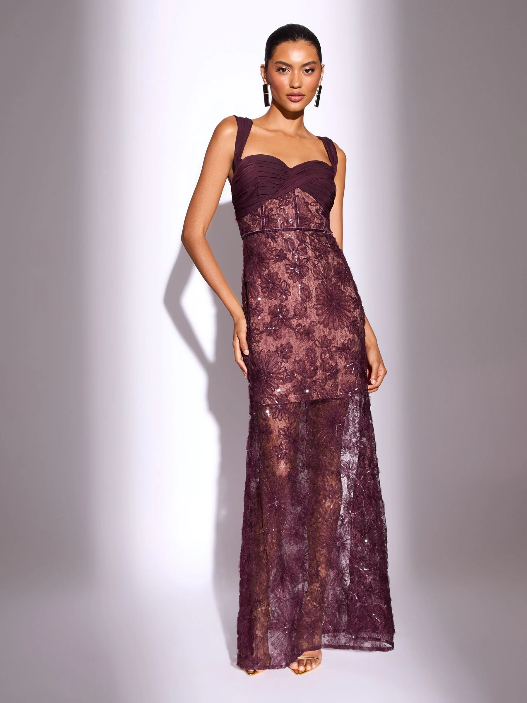 Lipsy Premium Bardot Maxi-jurk van kant met lovertjes en pailletten