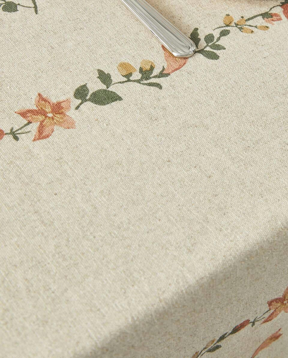 TOALHA DE MESA COM ESTAMPA FLORAL