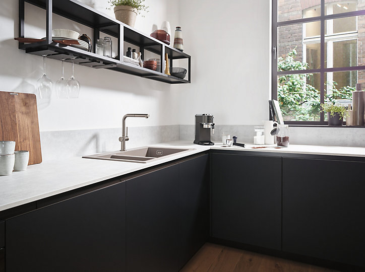 Mitigeur de cuisine avec douchette aspect acier inox Hansgrohe Talis M54 bec droit