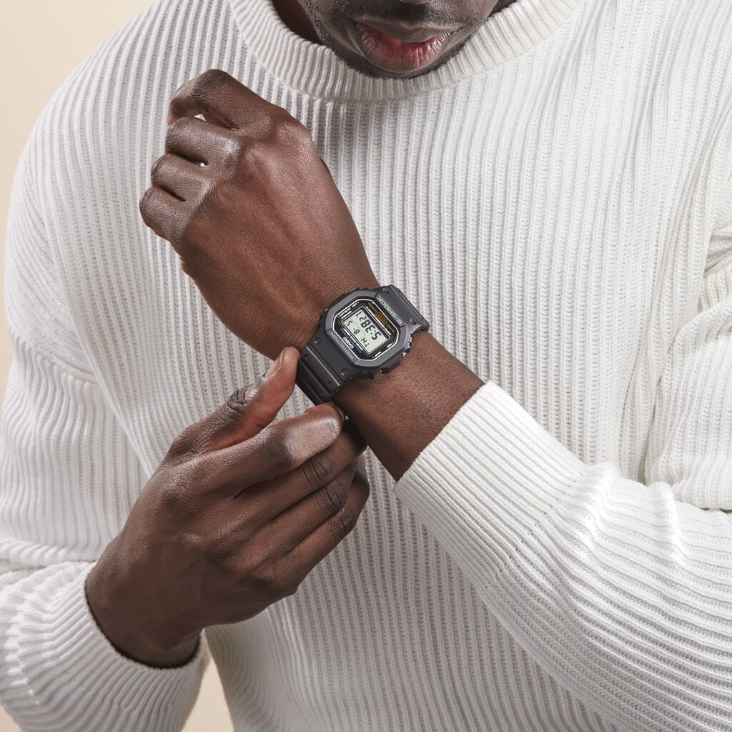 Montre Casio G-shock Black & White Gris