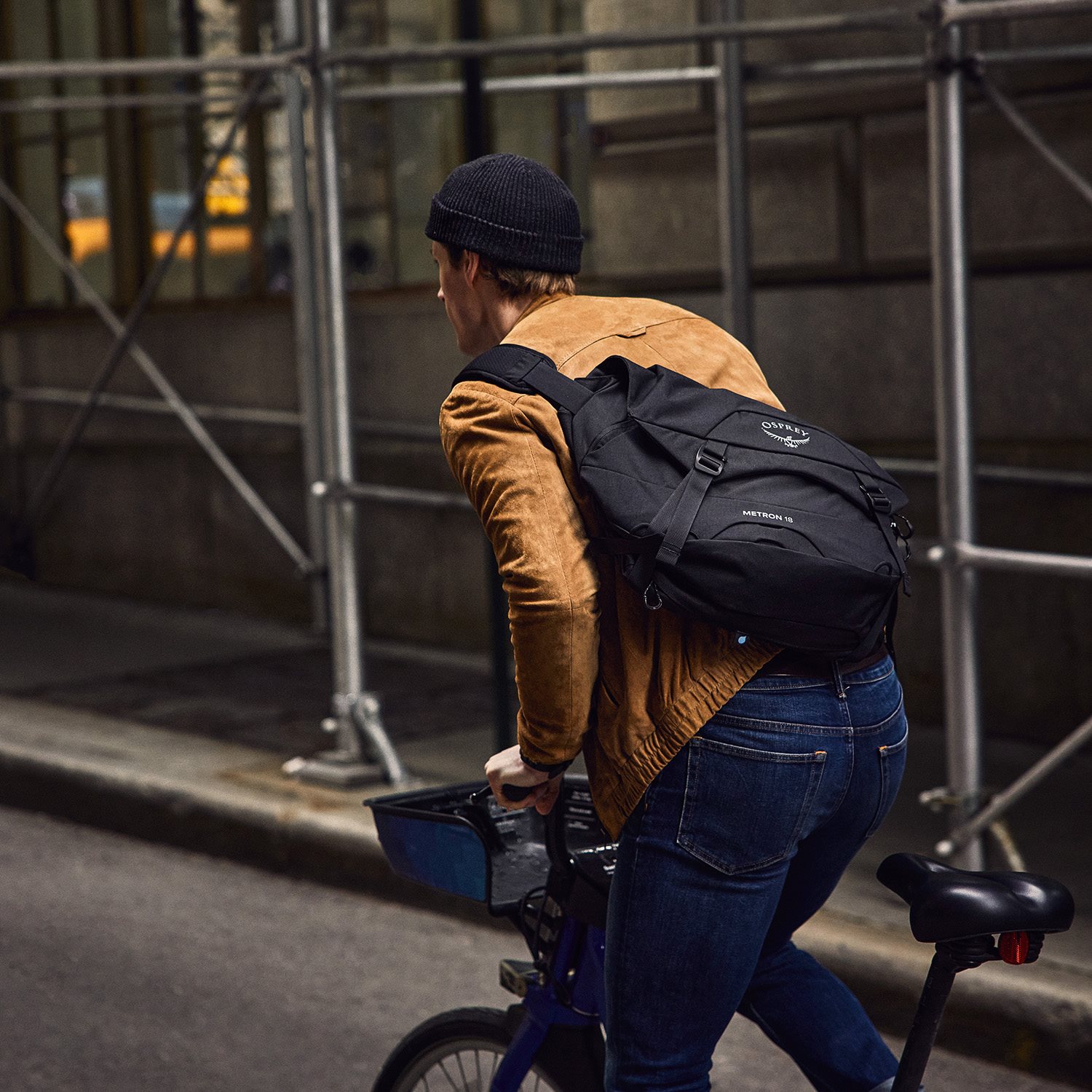 Osprey Metron Messenger 18 tan concrete