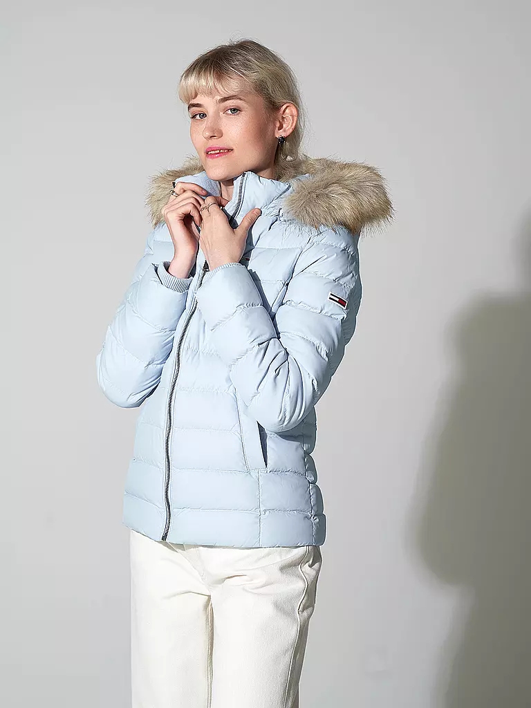 TOMMY JEANS Daunenjacke Martina hellblau