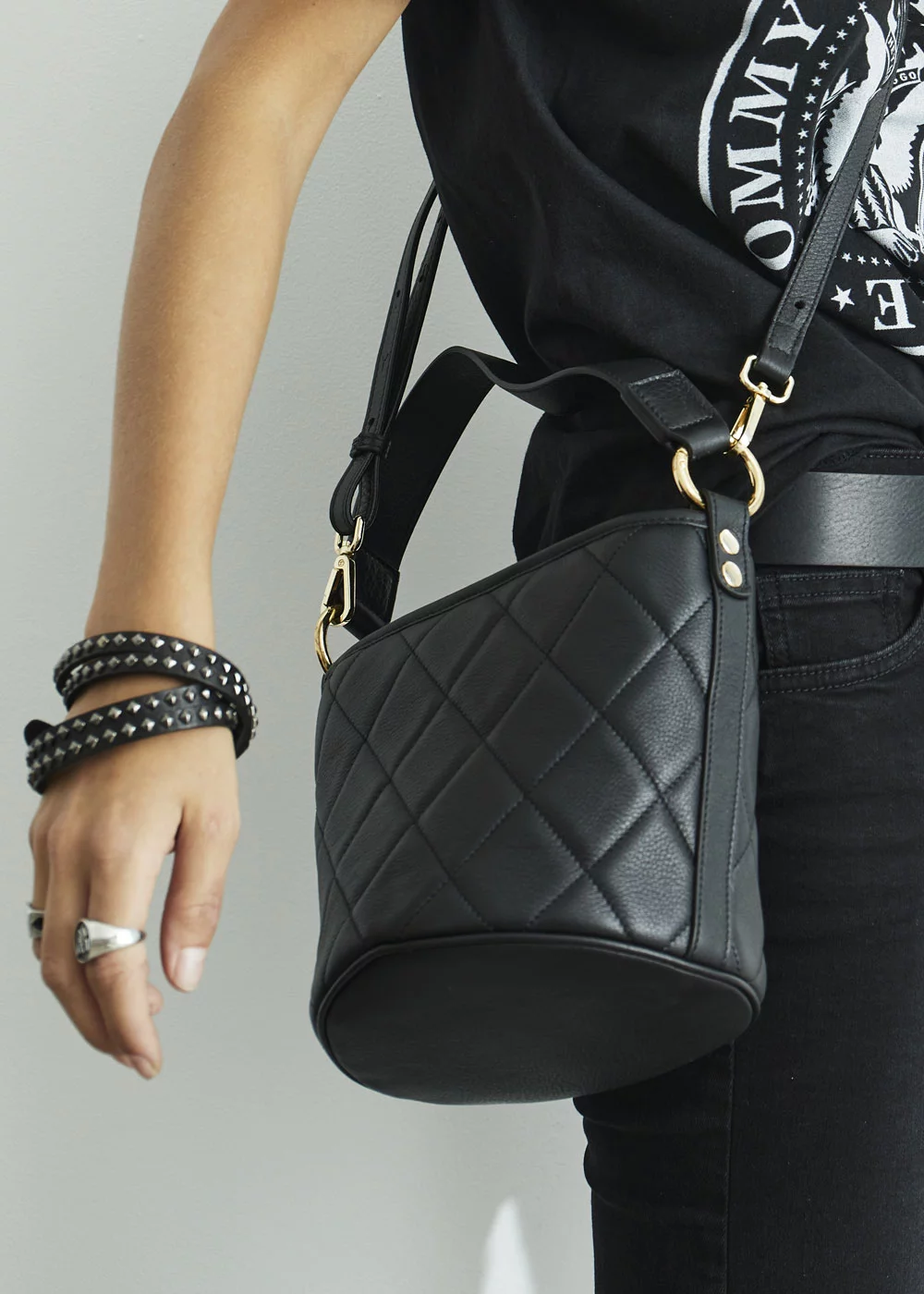 PETIT SEAU ANOUCHKA CUIR NOIR