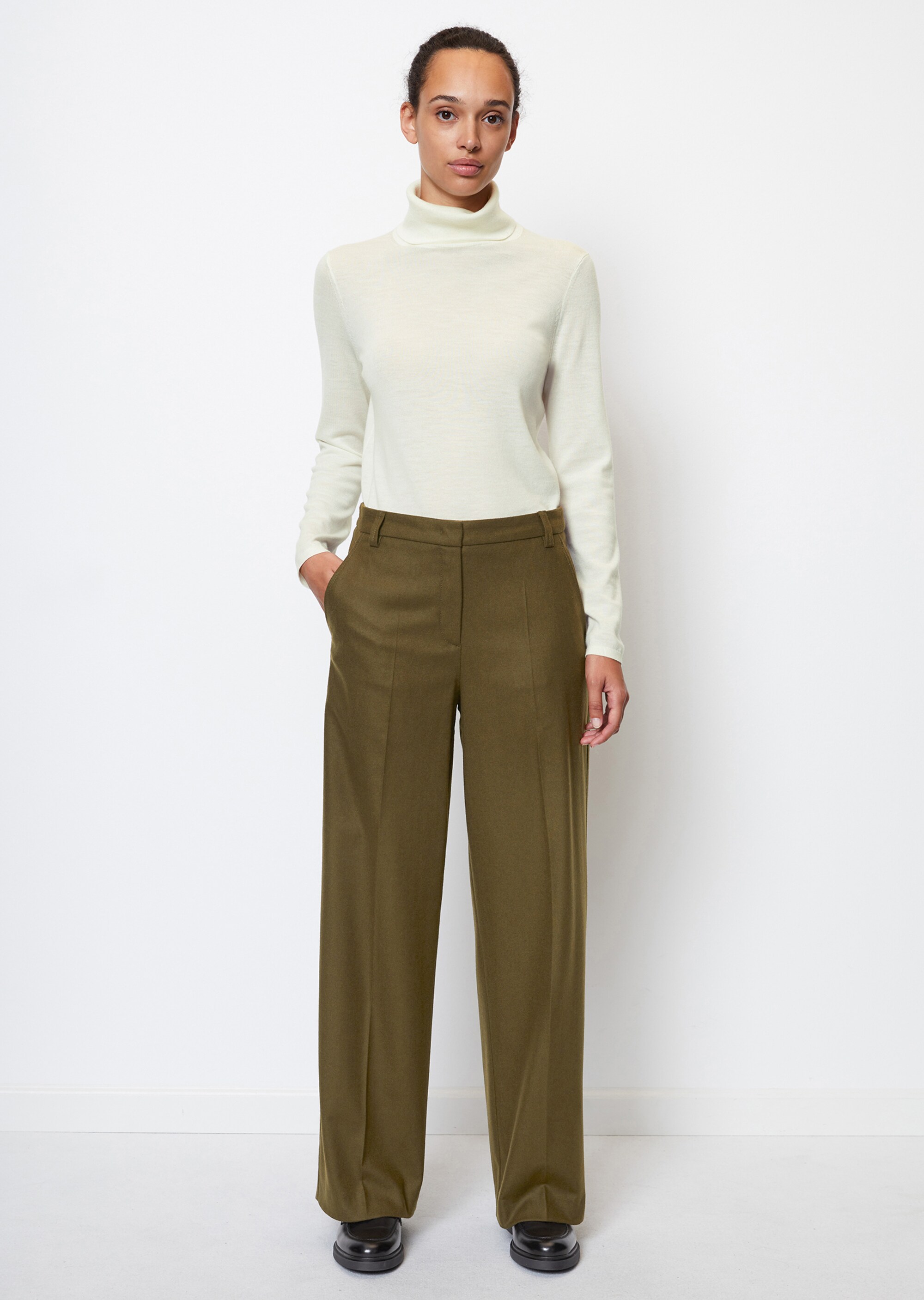 Gerade Hose aus Schurwolle-Mix