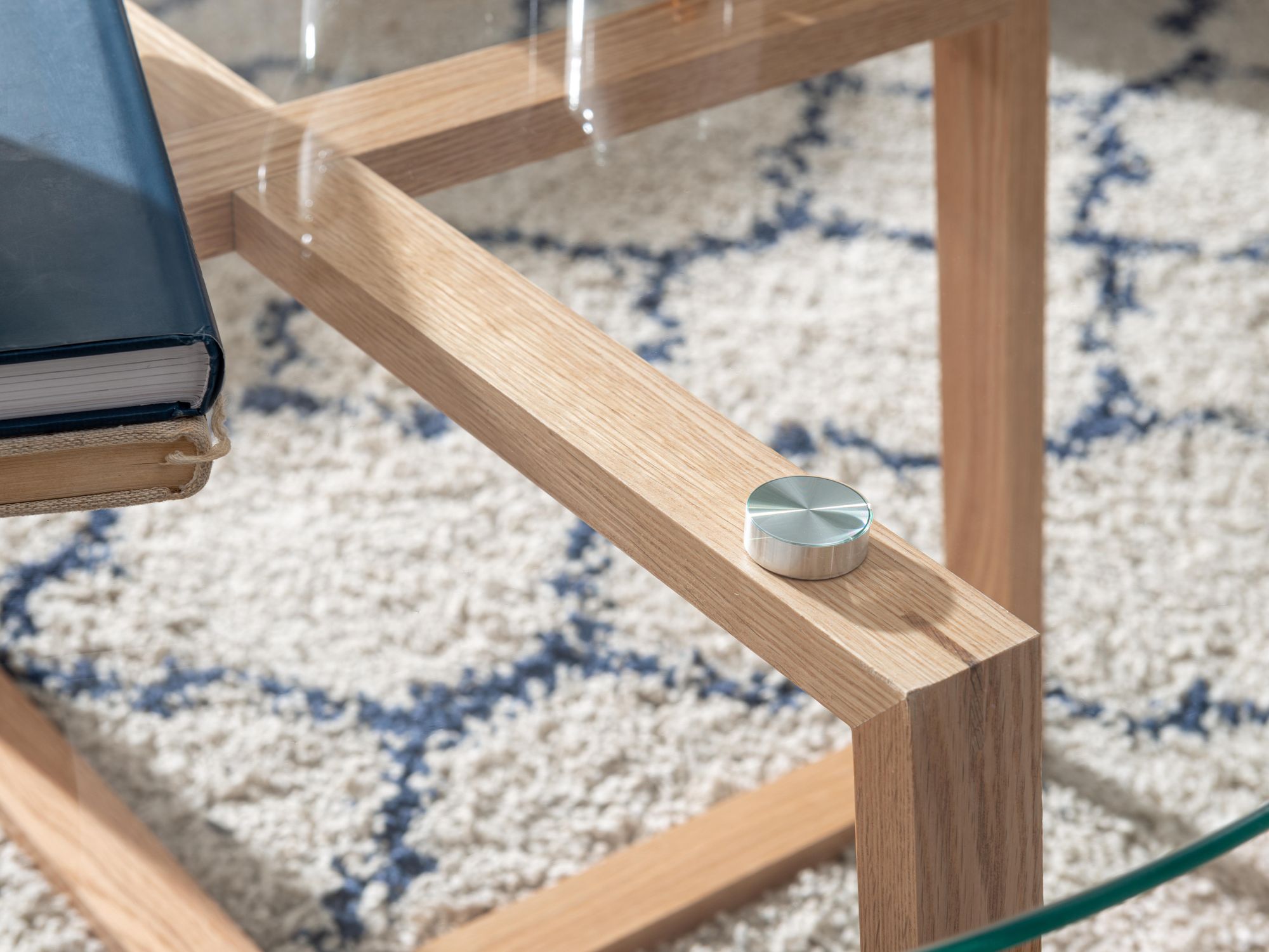 KADIMA DESIGN Couchtisch Eiche, Modern, Transparente Glasplatte, Überkreuztes Gestell