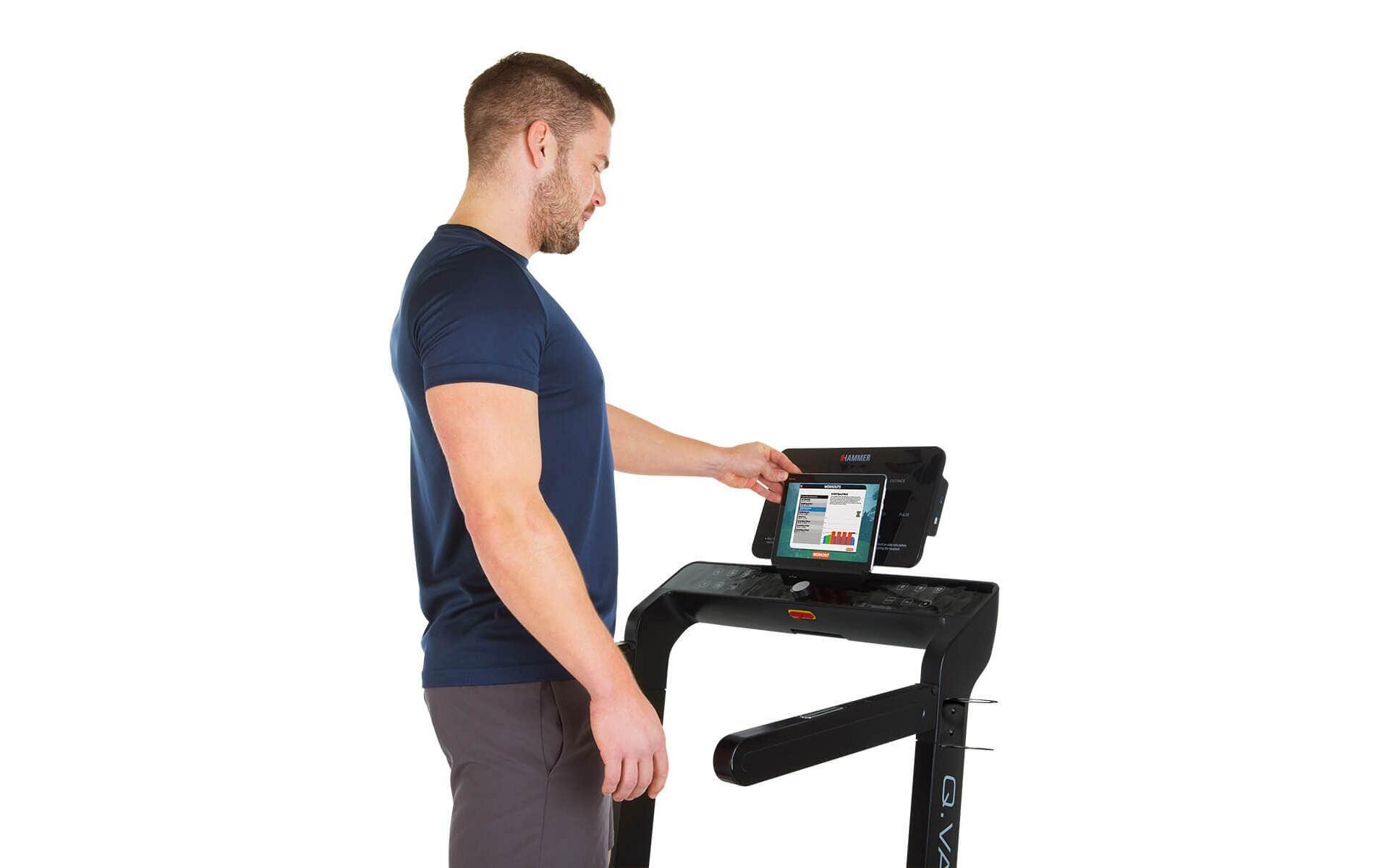 Laufband Q. Vadis 3.0<br>Modernes Laufband mit Tablet-Halterung
