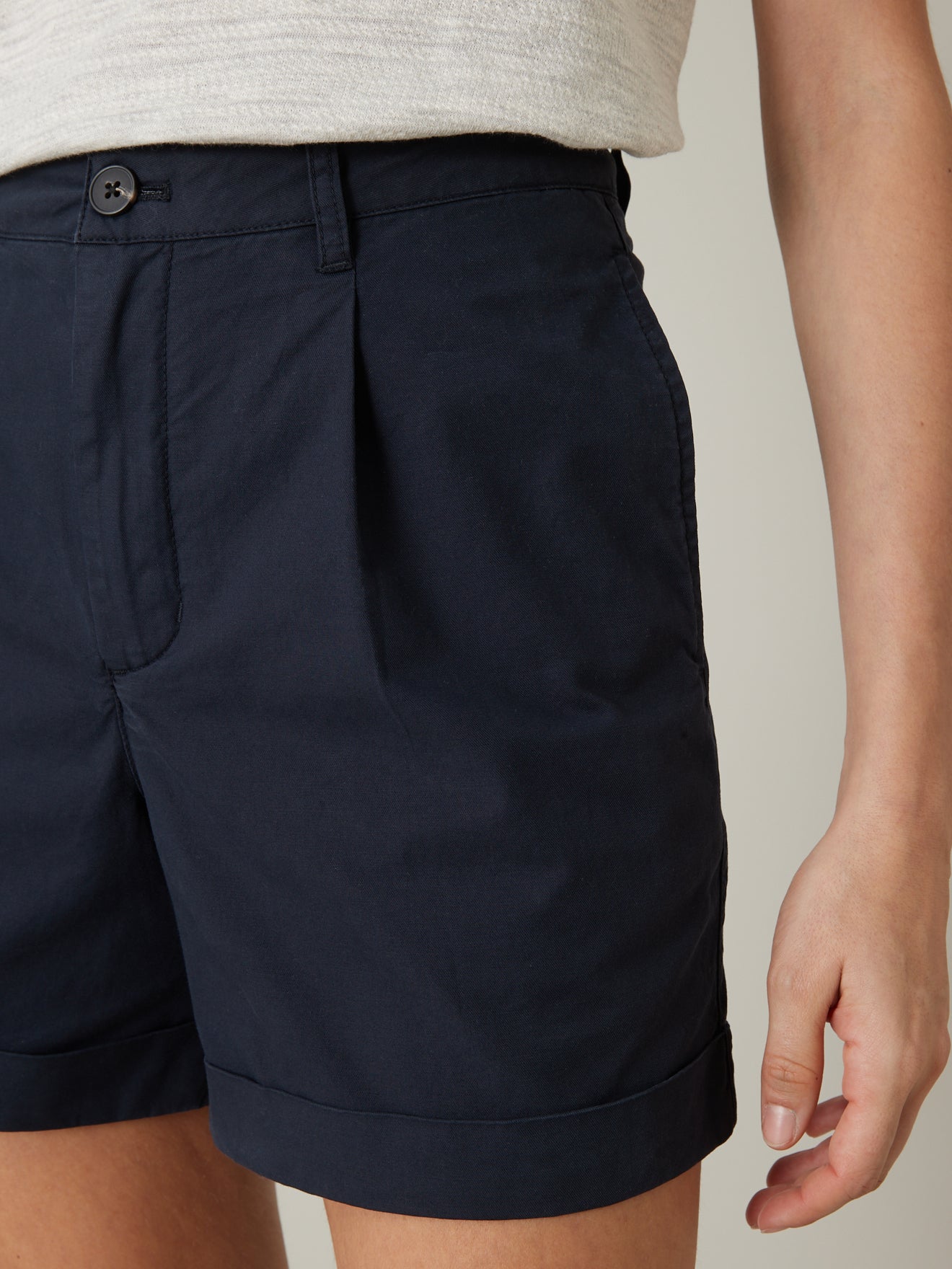 Short chino coton et lin femme