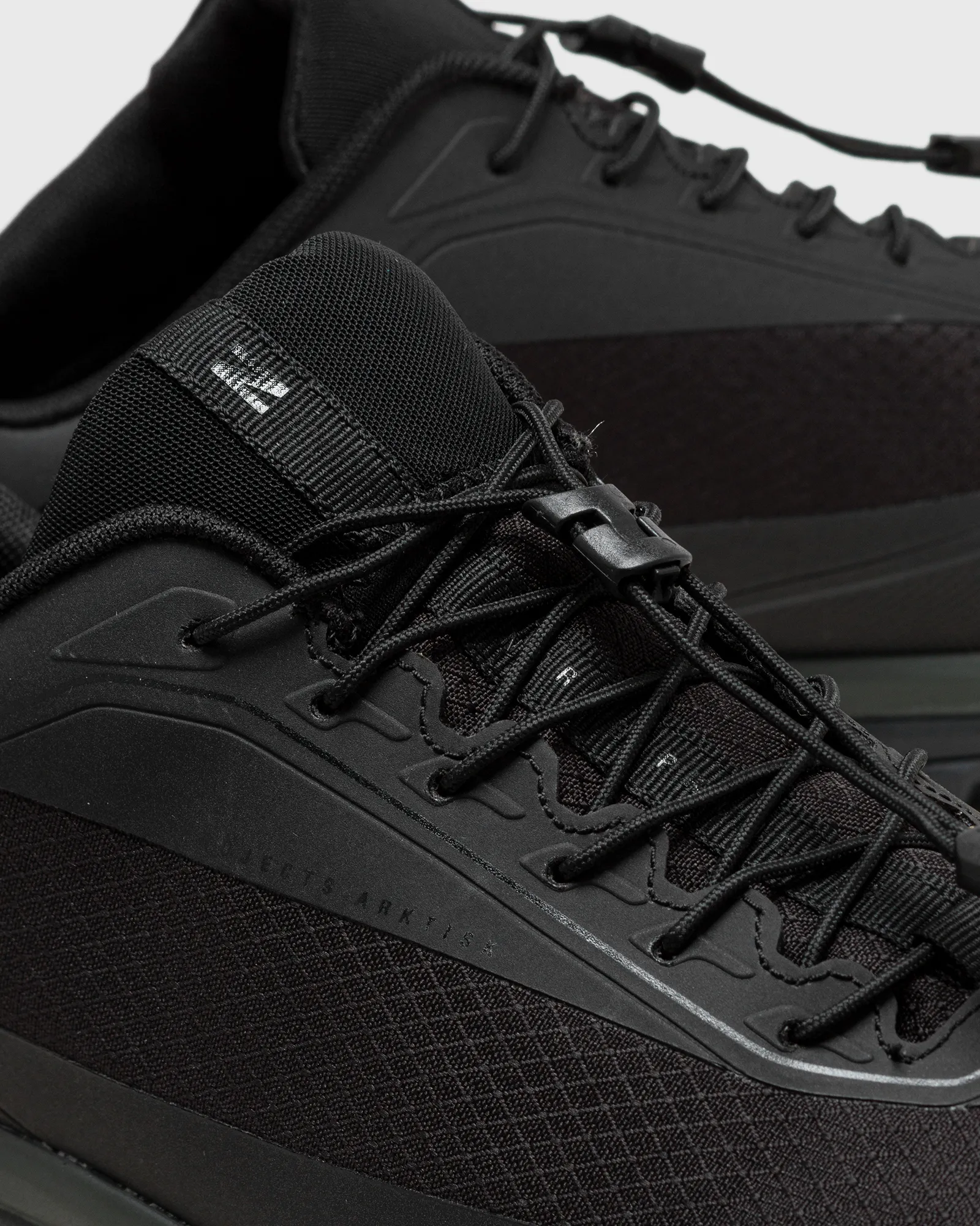 Norse Projects Laced Up Runner V02