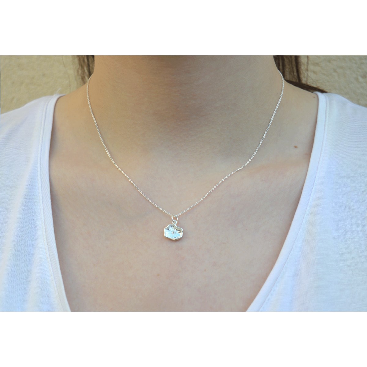 Collier délicat pendantif feulle de lotus argent 925
