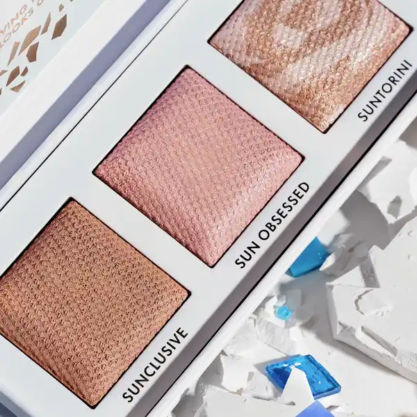 Summer Obsessed Glowy Face Palette Seaside Glow