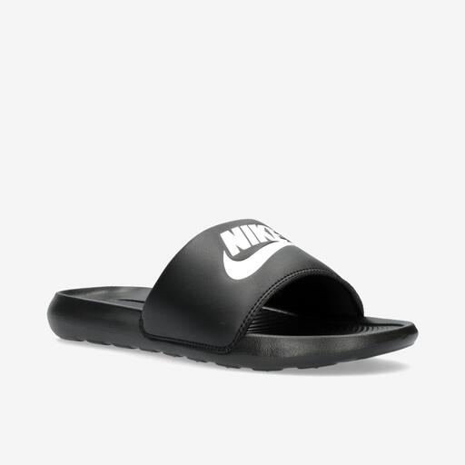 Nike Victori