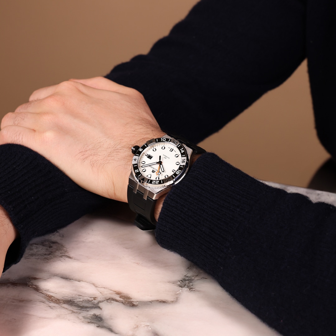 Maurice Lacroix Aikon Venturer GMT Automatik