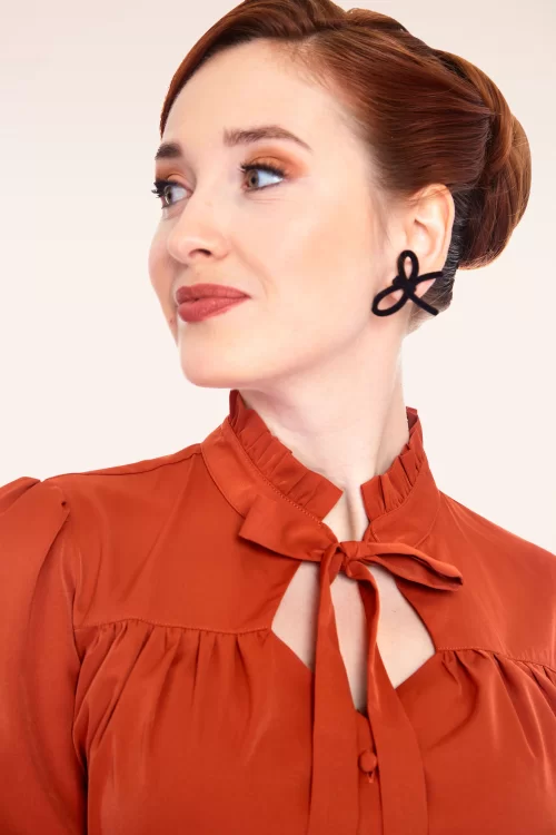 Vixen Tonja blouse met hals strik in roestig oranje
