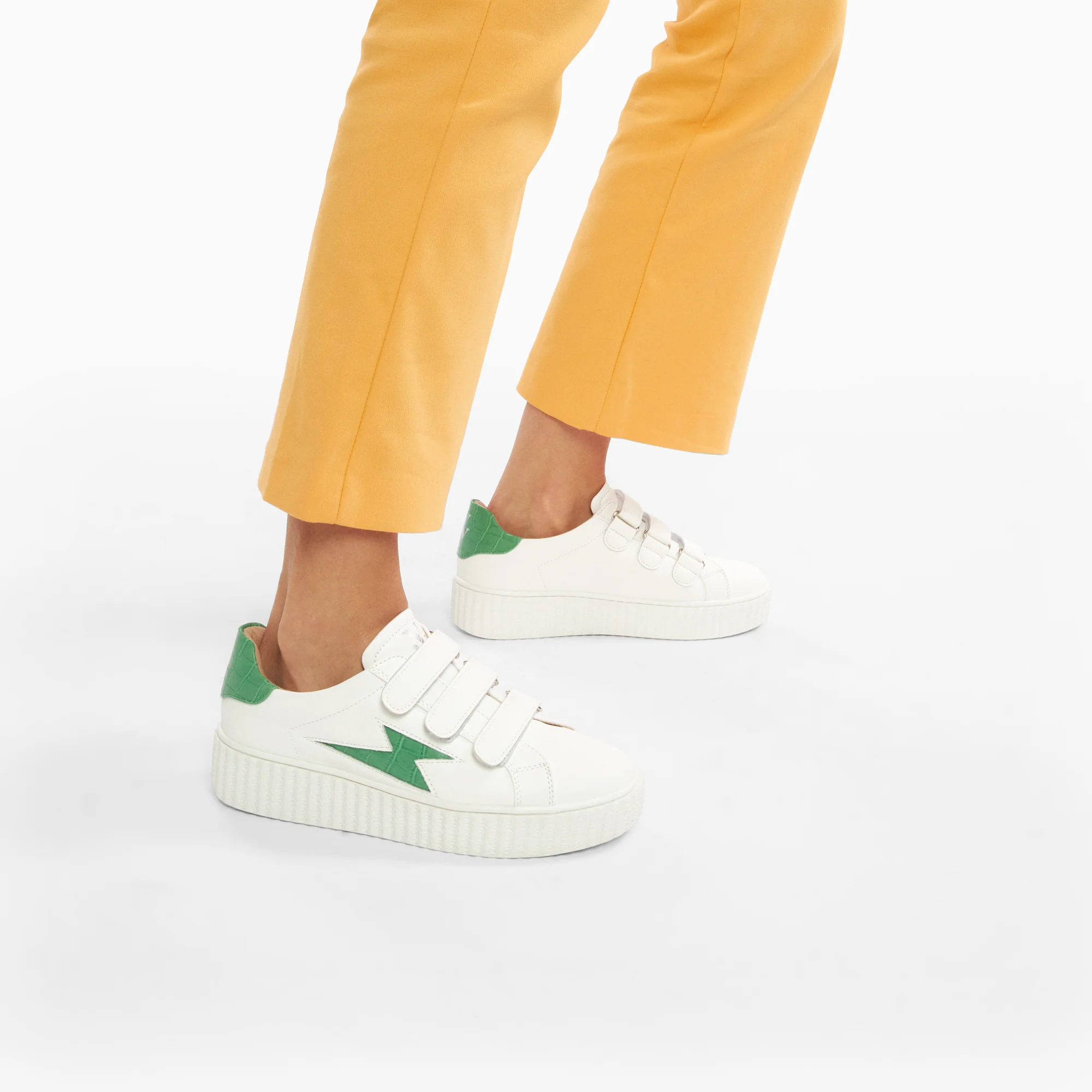 Sneakers-Baskets éclair Elsa blanc et vert menthe croco à scratchs