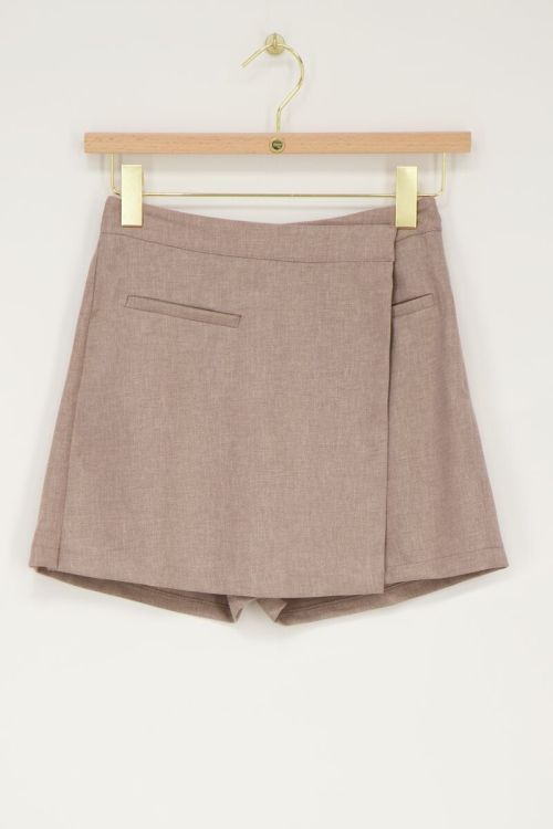 Taupe skort met overslag