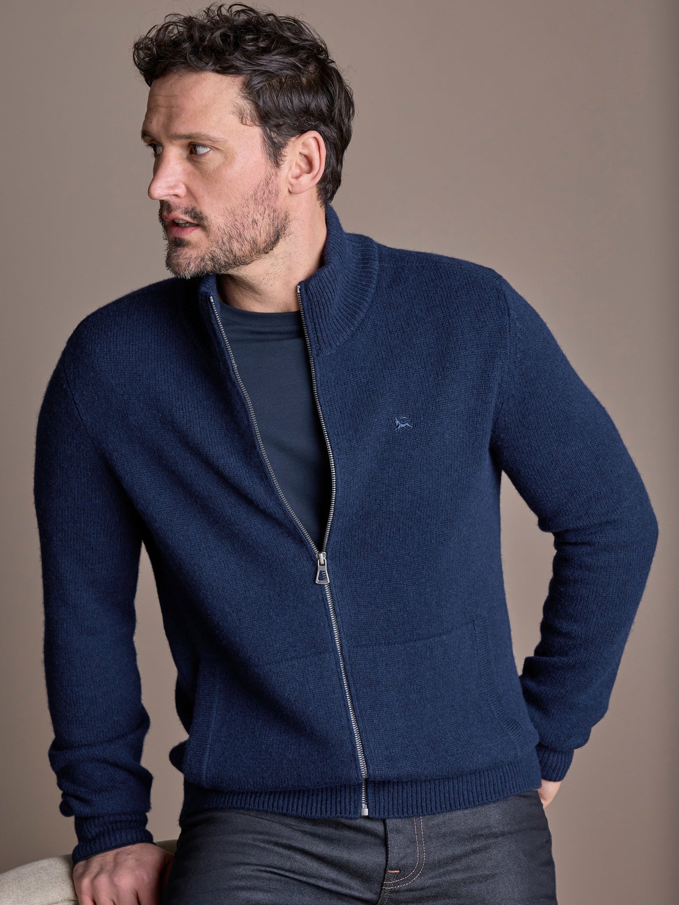 Strickjacke aus  Schurwoll-Kaschmir-Mix, stilvoll und lässig