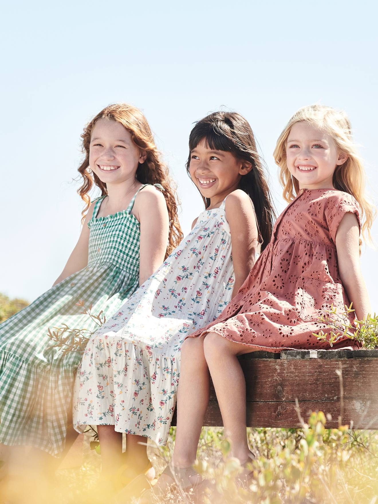Vestido longo de chiffon de algodão para meninas, branco claro com estampa.