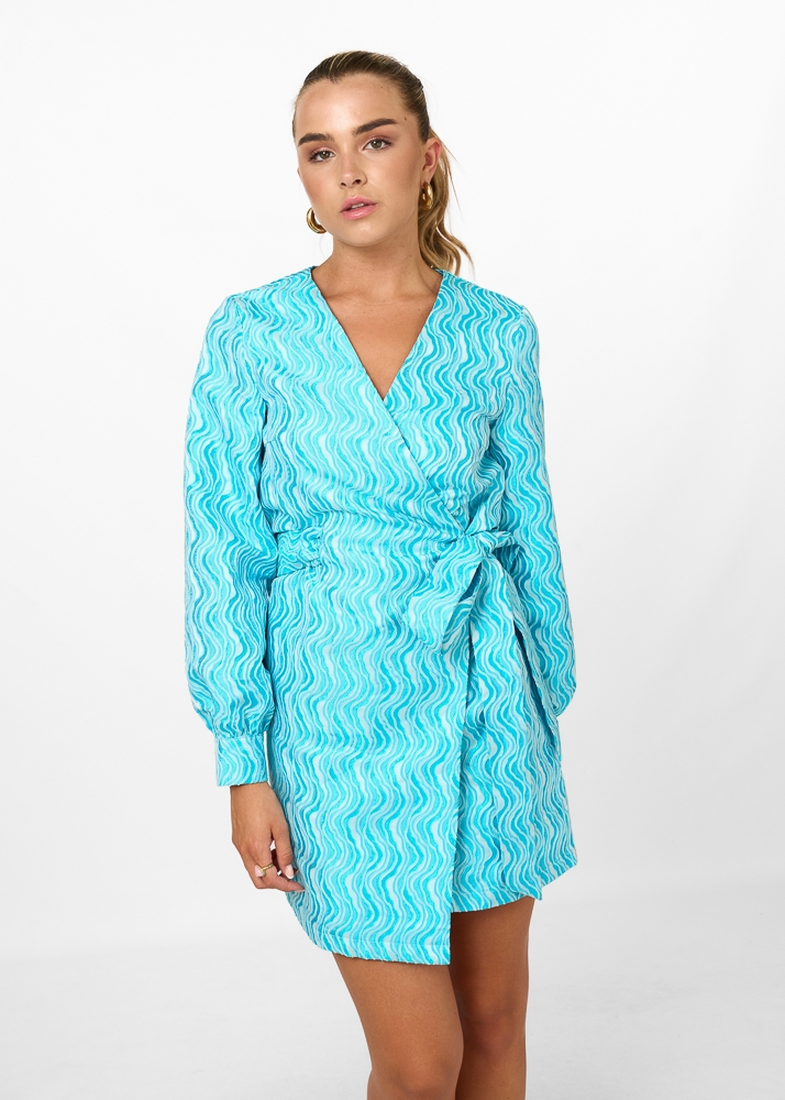 Amber overslag jurk met structuur blauw