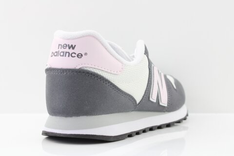 New Balance Sneaker