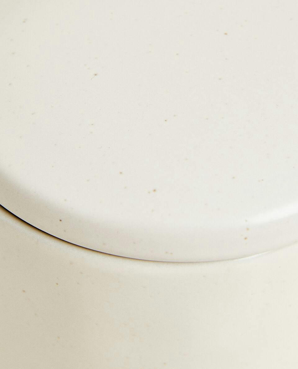 CANECA TEXTURIZADA COM TAMPA