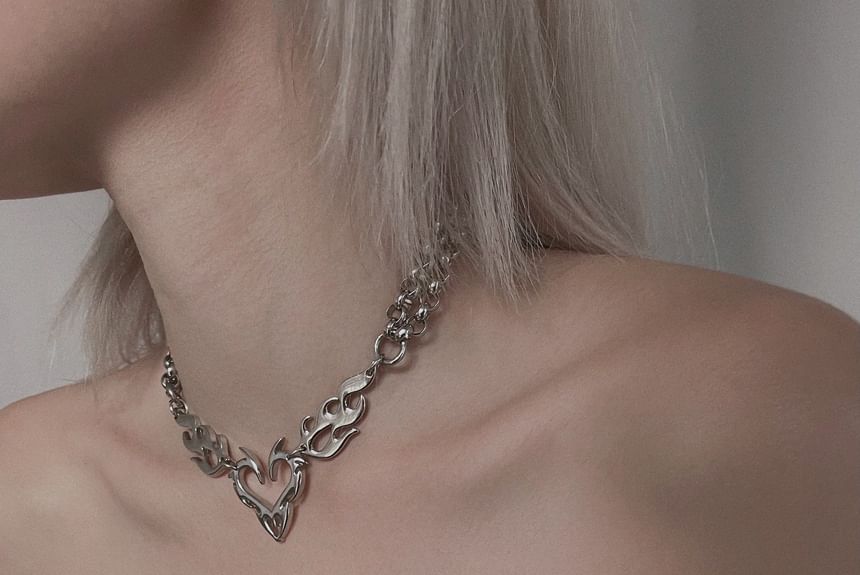 Bolgivy - Hartvormige ketting
