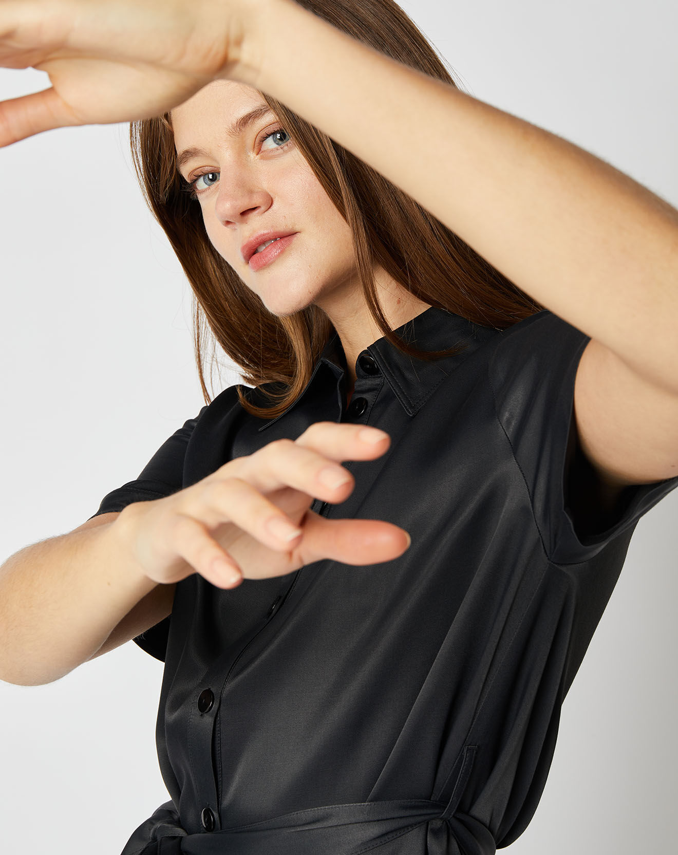An'ge Robe chemise courte Ludivine effet satiné noire