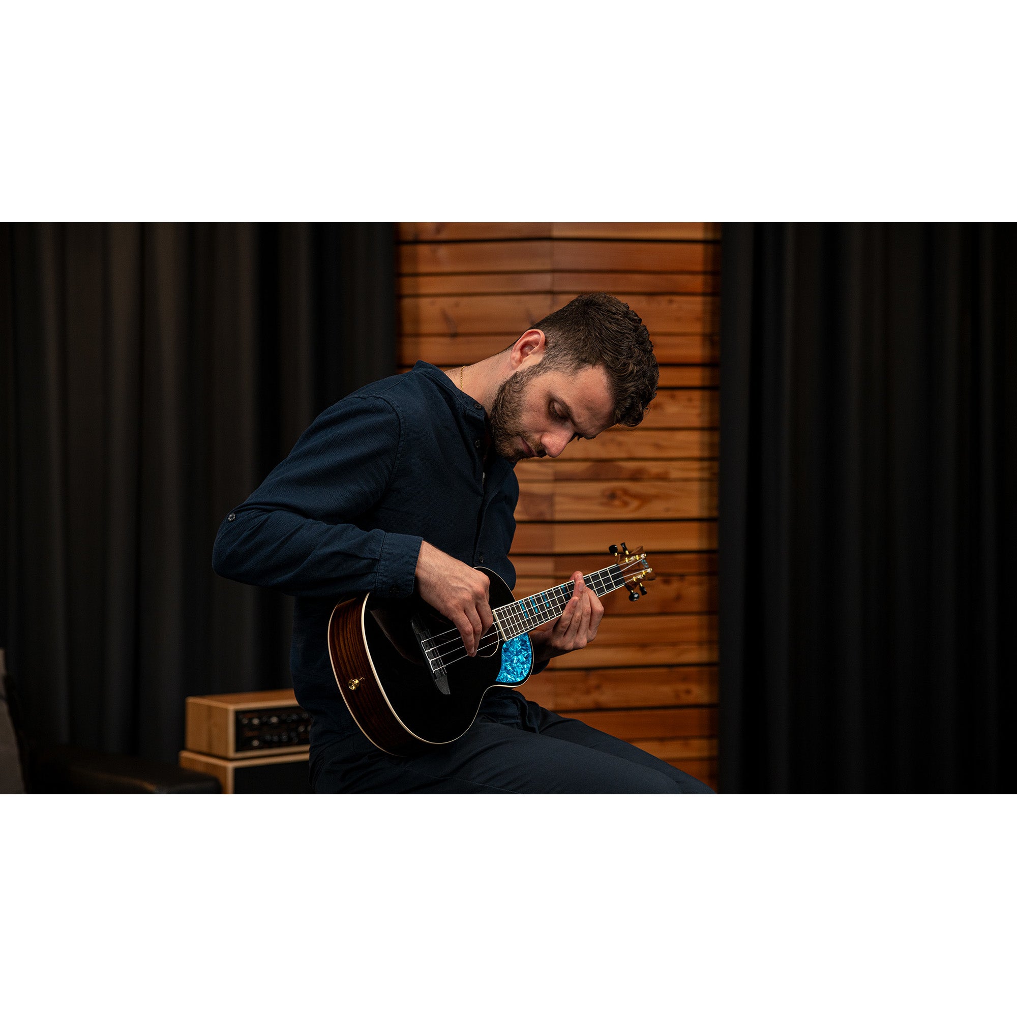 Ortega Ghost Series RUGH-BKT tenor ukelele met gigbag