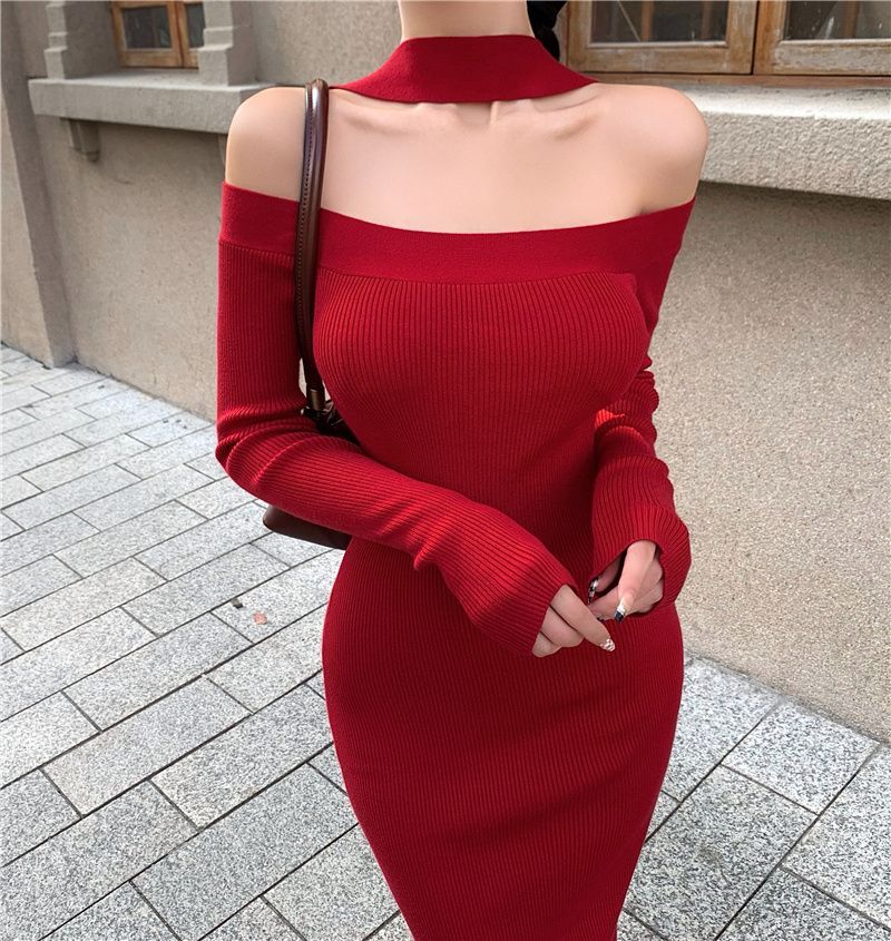 WOW!NITE - Lange mouw off-shoulder gebreide midi-jurk
