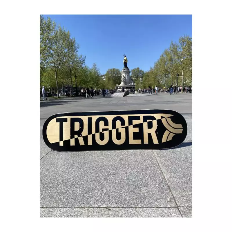 Plateau skate TRIGGER Die Cut Logo 8.375