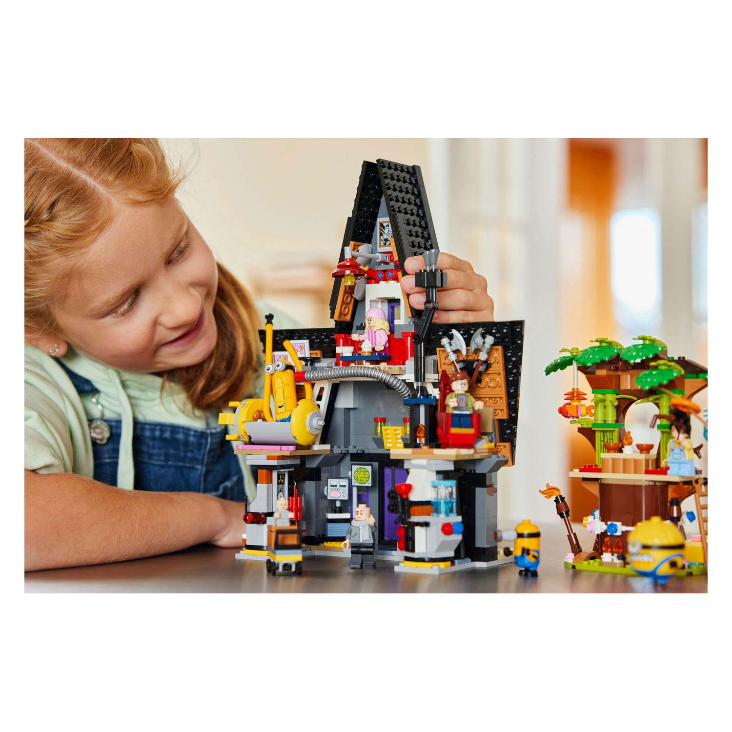 LEGO Despicable Me 75583 Huis van ee Minions en Gru