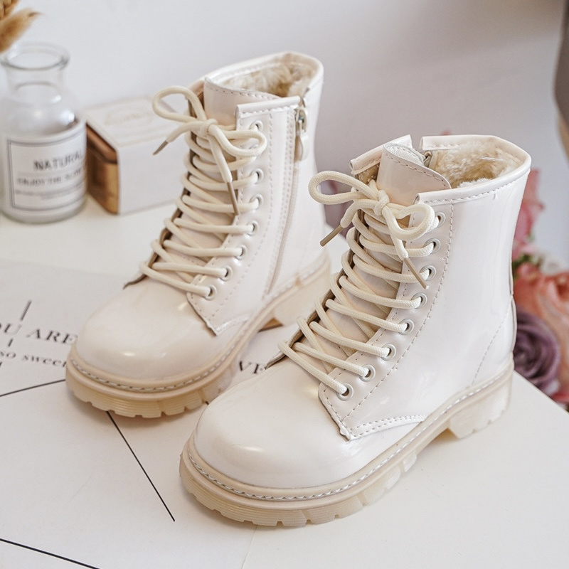 Shiny beige boots