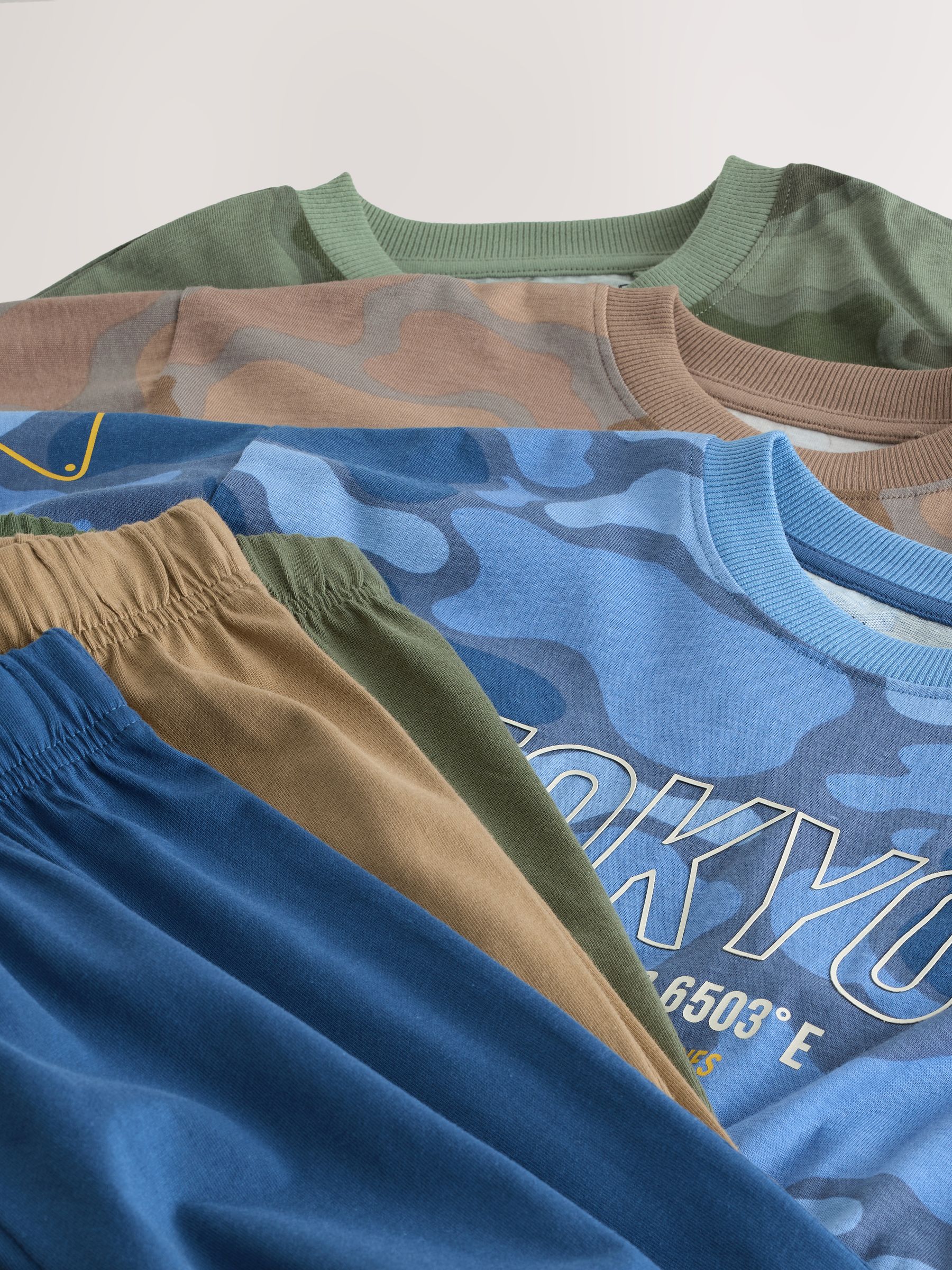 Blauw/groen met camouflageprint - Set van 3 pyjama's met short (3-16 jr)