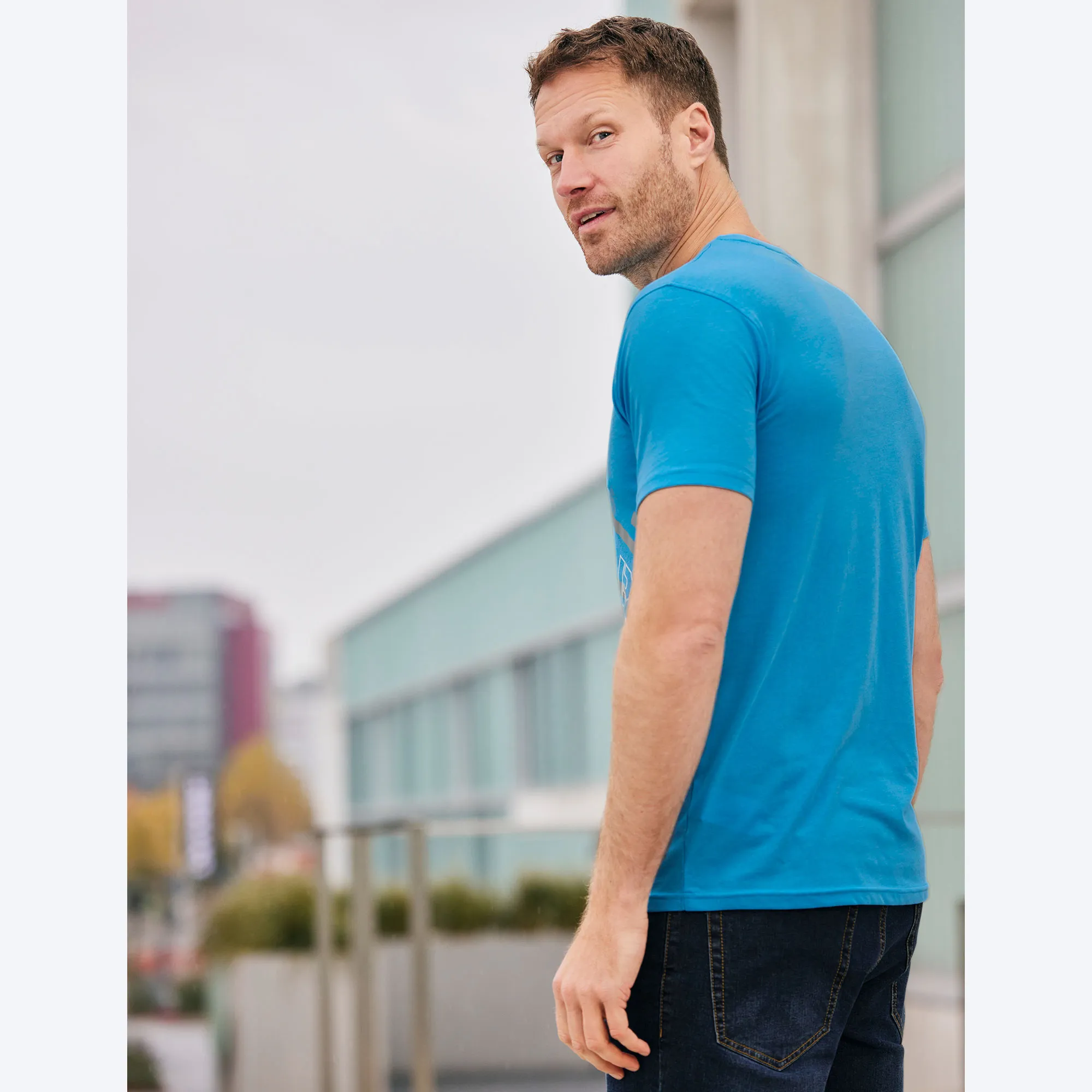 Herren-T-Shirt mit schickem Frontaufdruck