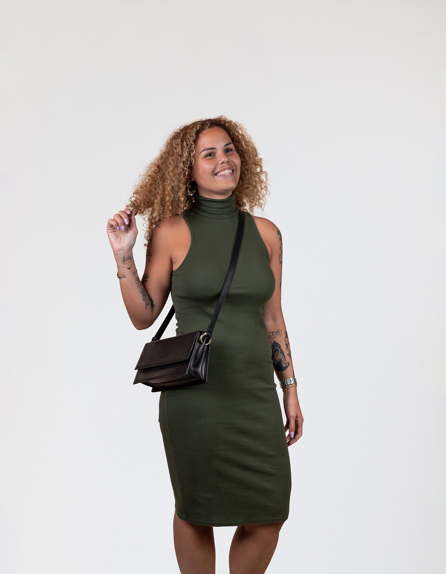 Stella - Black Classic Leather