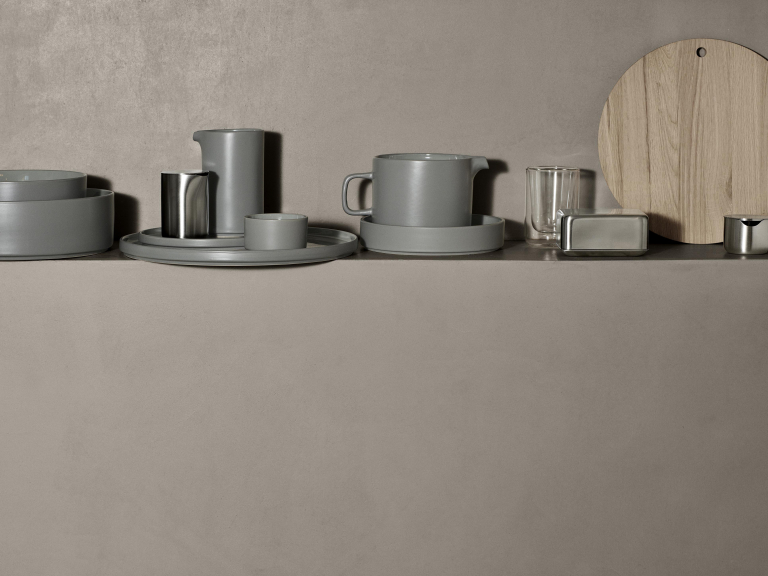 Blomus Pilar melkkan pewter