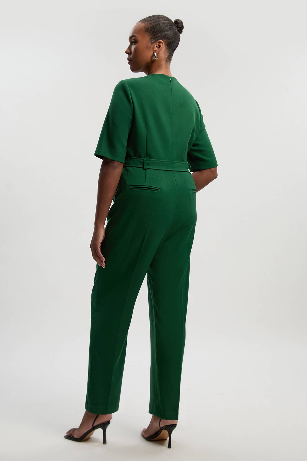 KarenMillen Combinaison Tailleur Grande Taille en Crêpe Structuré Forever à Col Cranté avec Ceinture