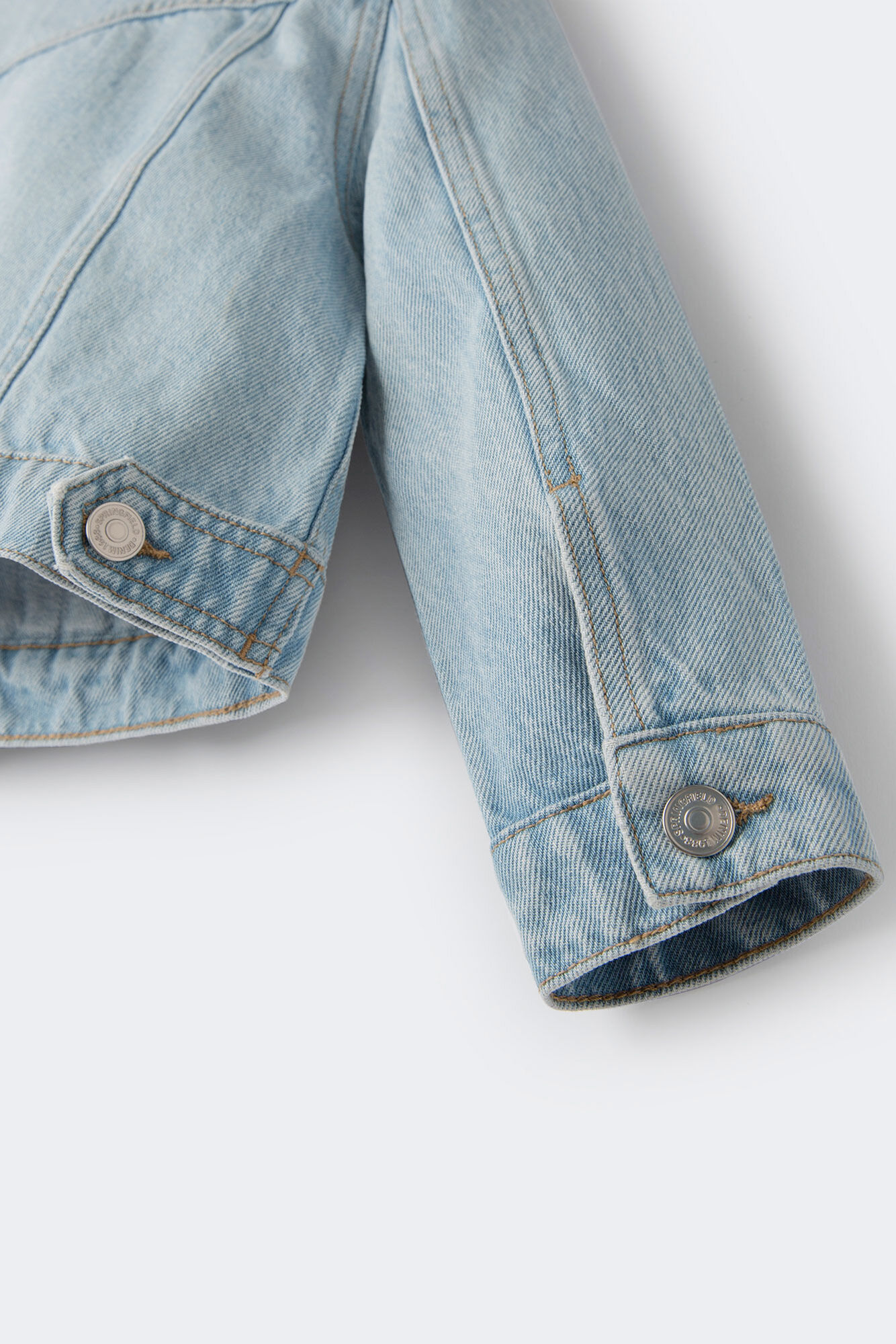 Jaqueta jeans feminina com forro de pele de carneiro