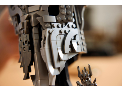 LEGO The Lord of the Rings: de helm van Sauron (11373)