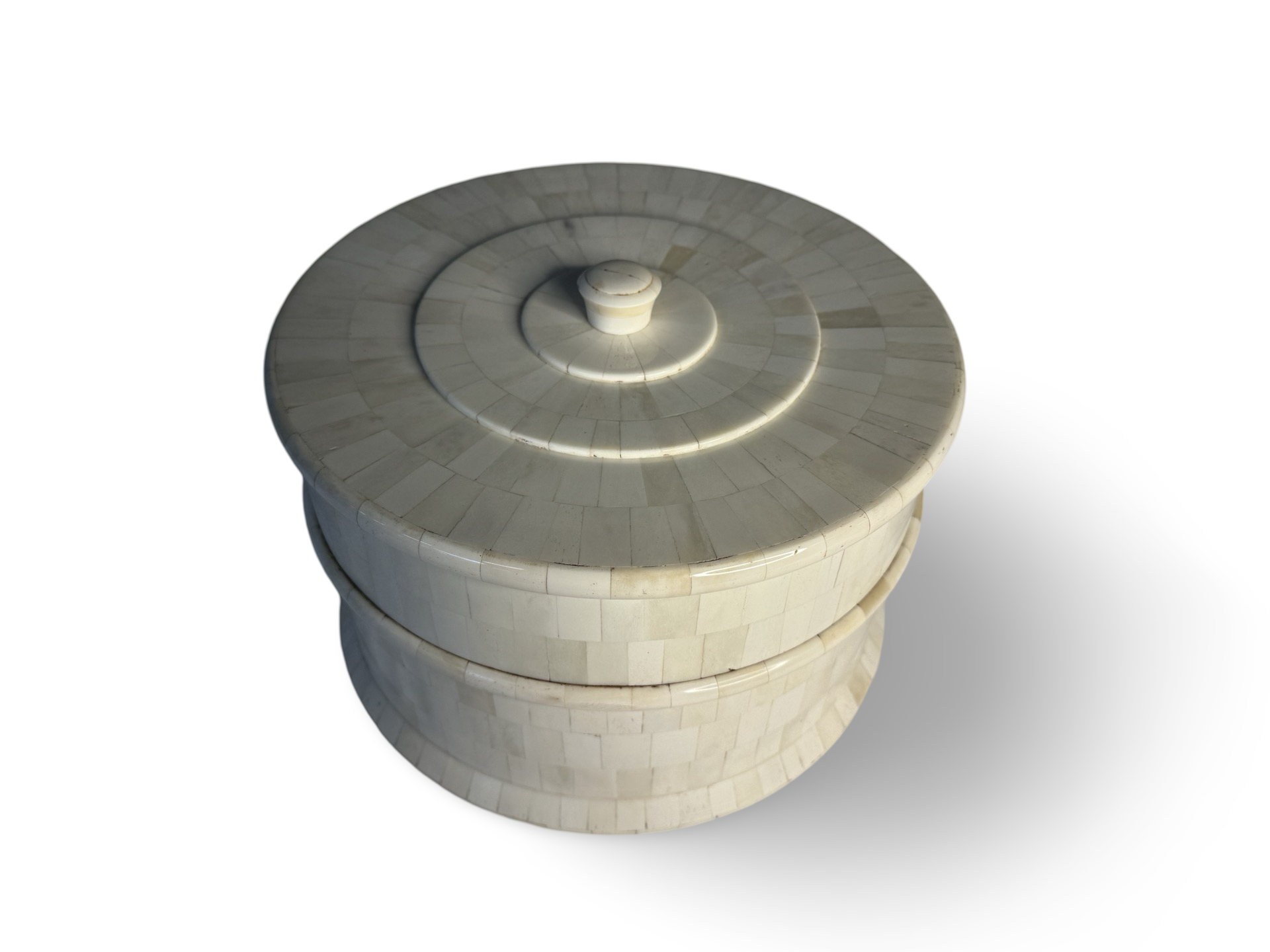 Kist bone inlay wit