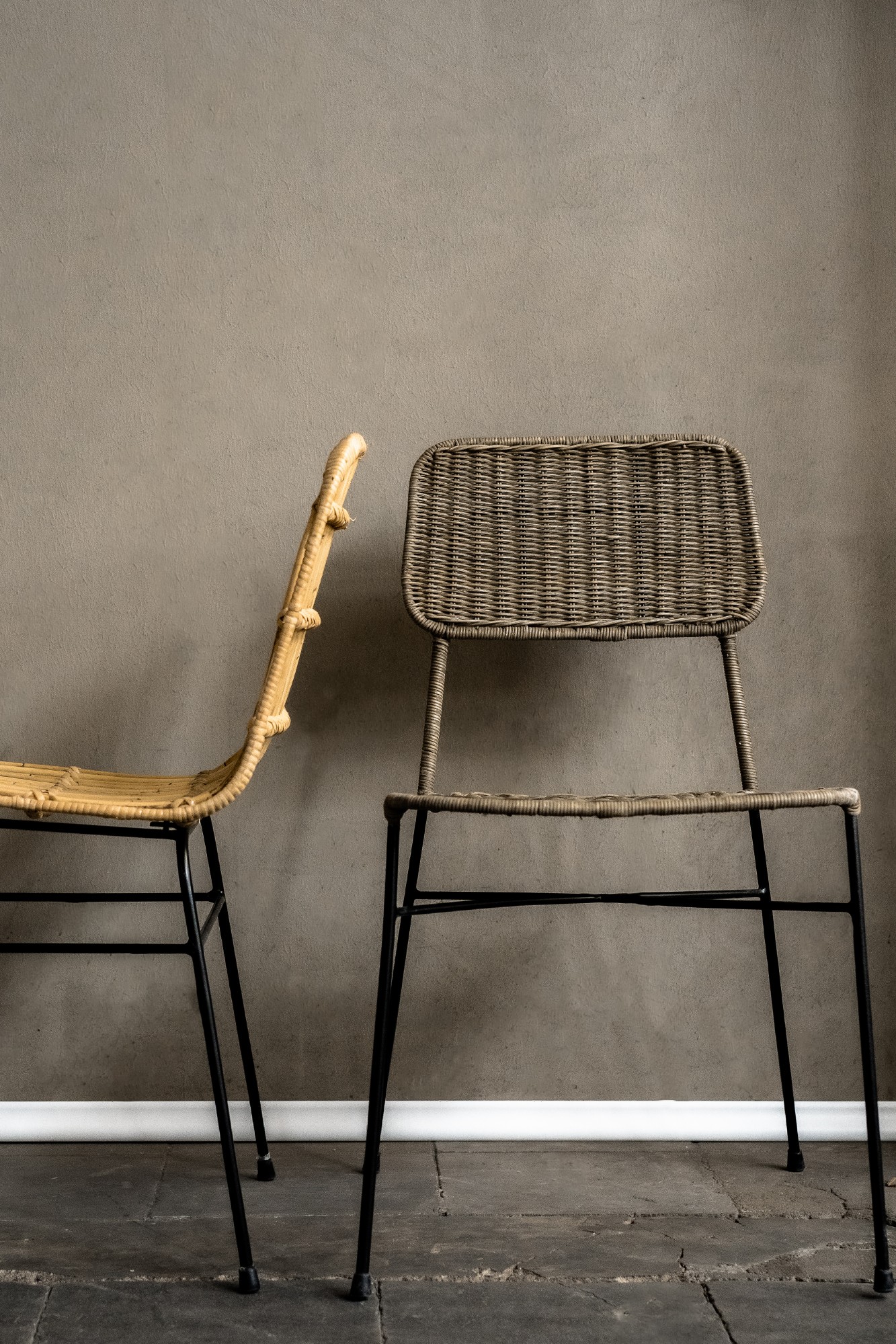 Rattan-Stuhl 'Stud', grau, schwarz, B 45 cm, L 48 cm, H 80 cm von fischer's lagerhaus