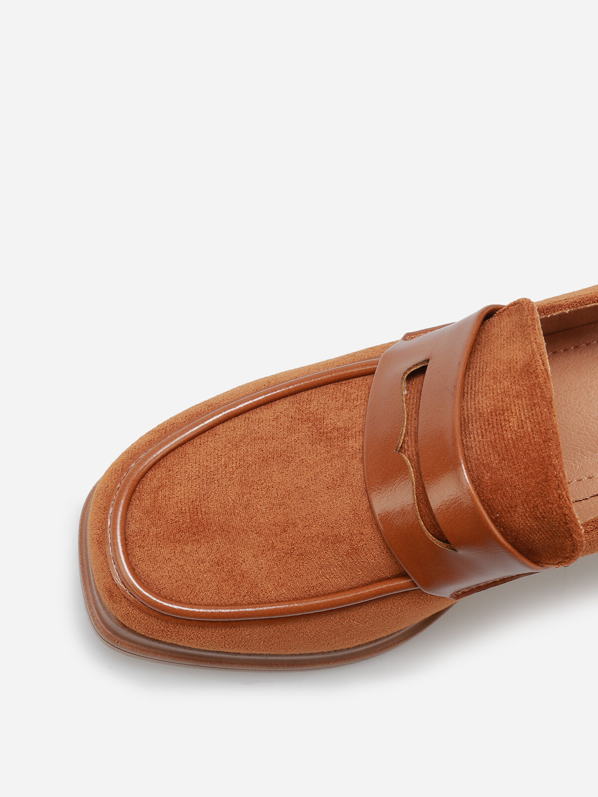Mocassins bi-matériel à talon- Marron clair