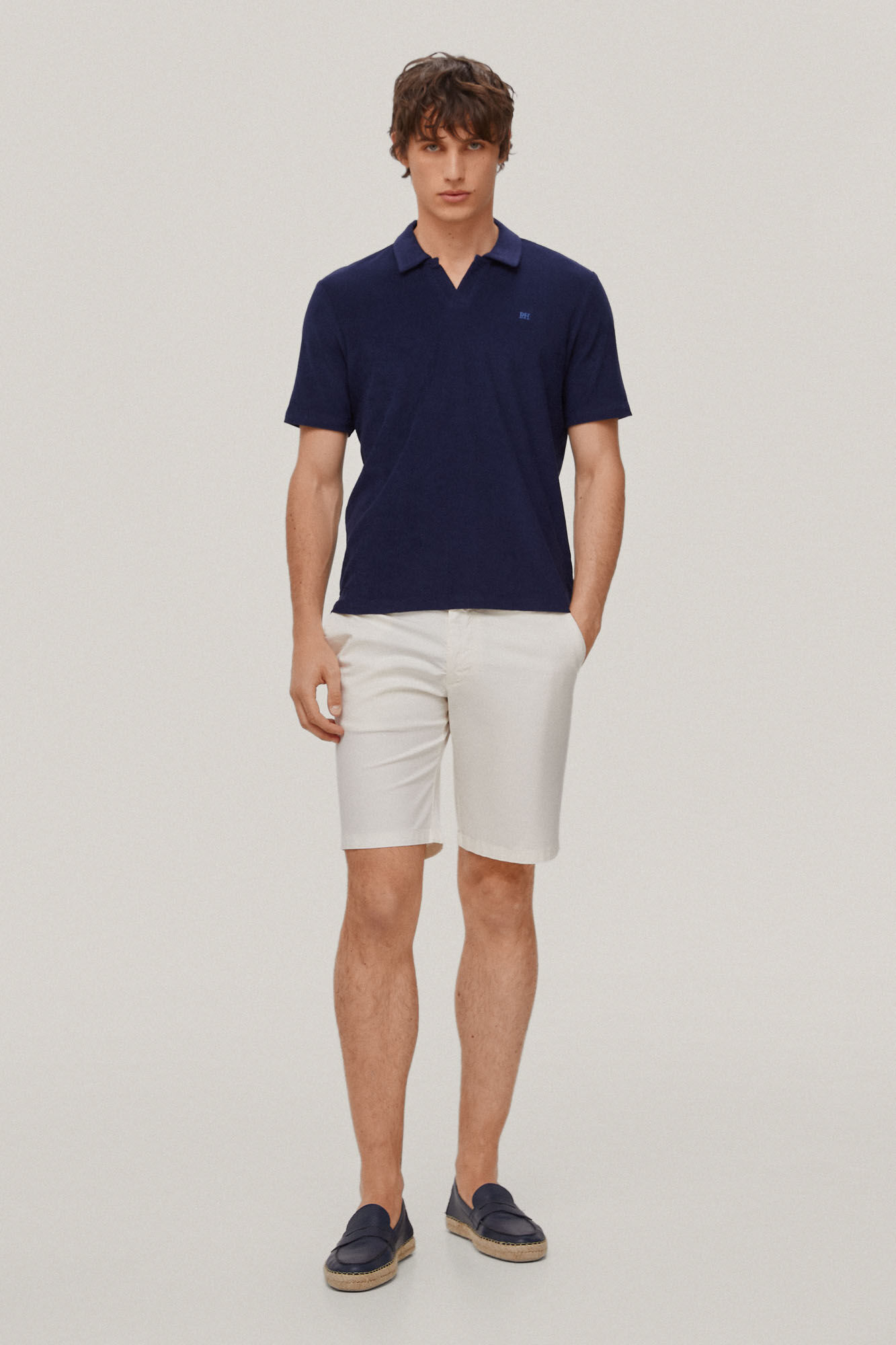Camisa polo lisa de tecido atoalhado com gola aberta - Azul